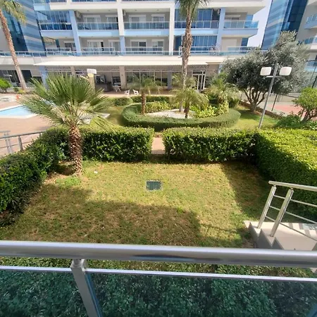 5 Stars Compound With Private Garden, Near The Sea * ألانيا
